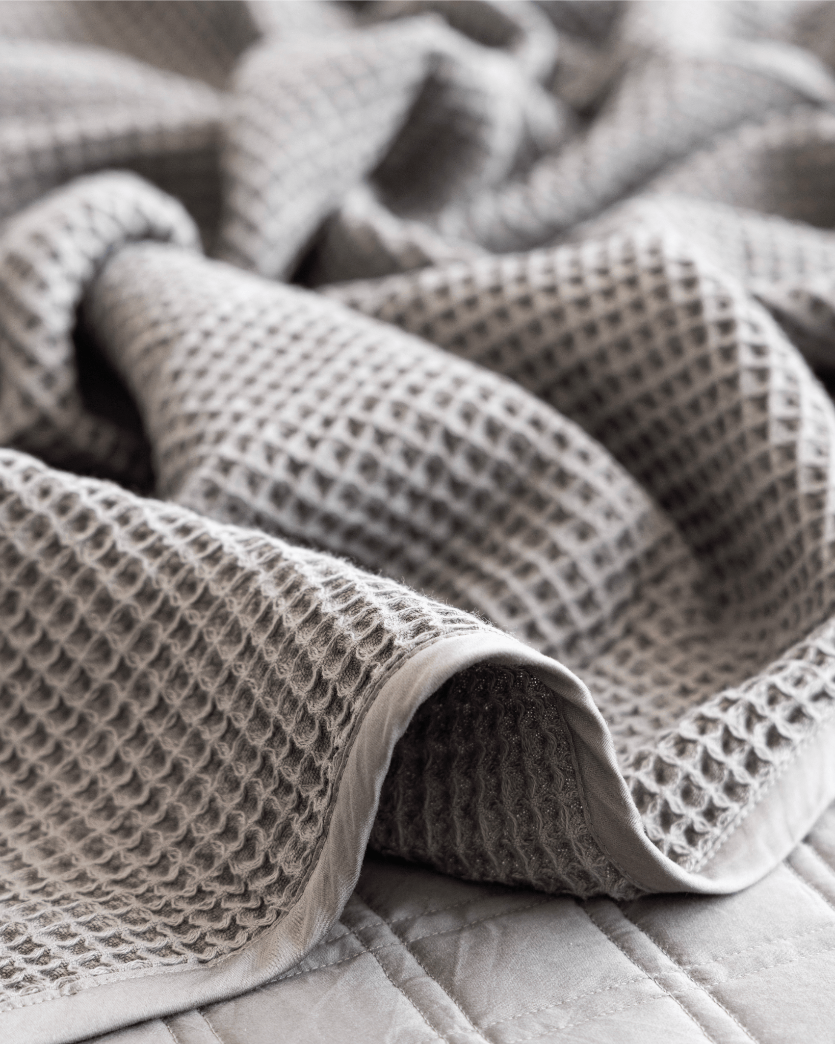 Quintessential Blankets Silver Mist - Texaura