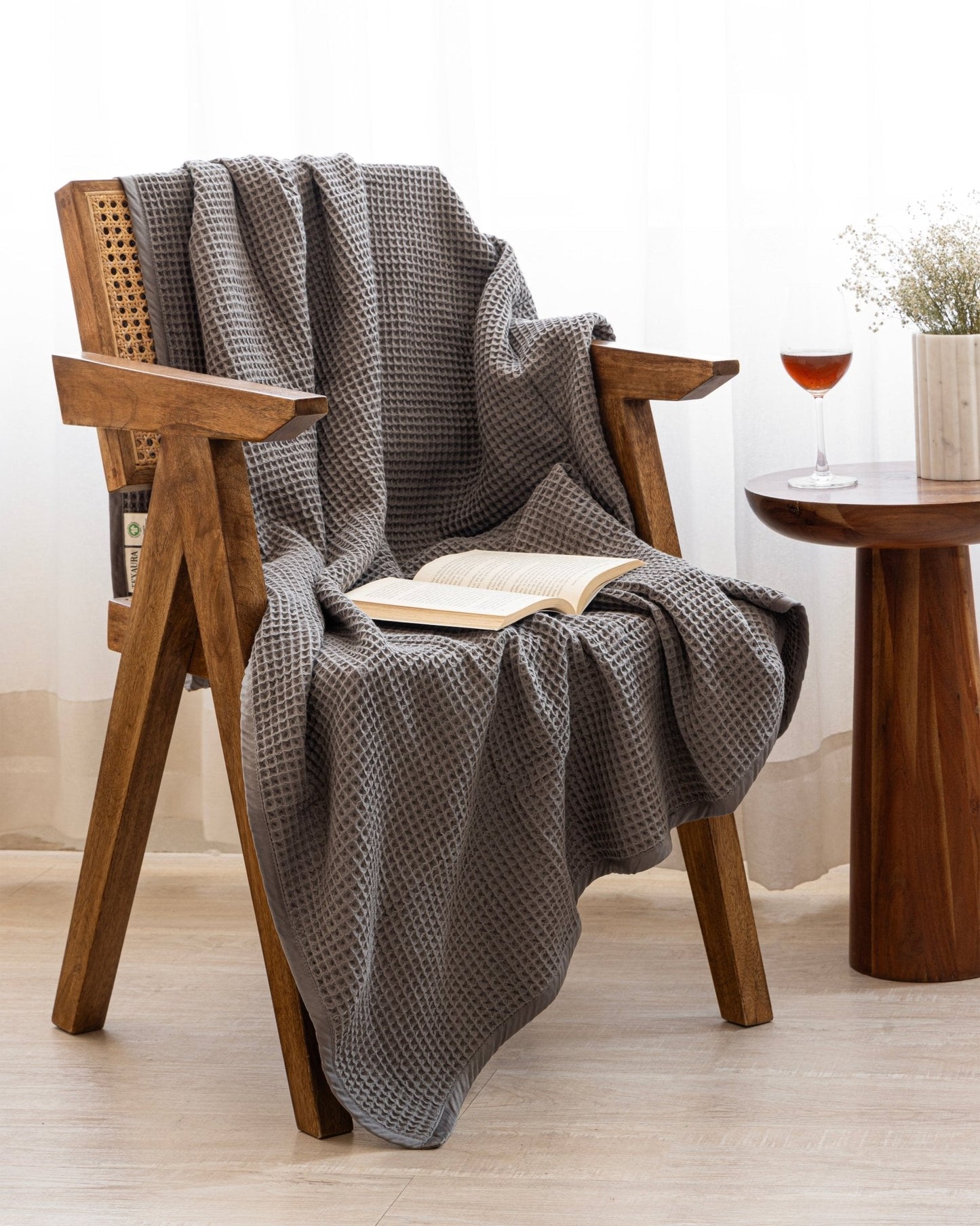 Quintessential Throw Ash - Texaura